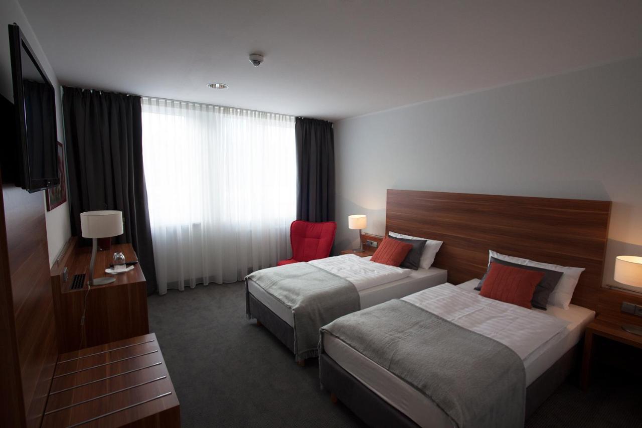 Hotel Burgholz Stockheim  Bagian luar foto
